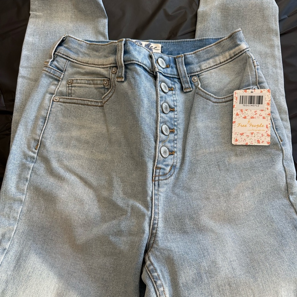 Free People- We The Free Mardi High Rise, Raw Hem, Skinny Jeans- Stone Beach - Picture 6 of 12